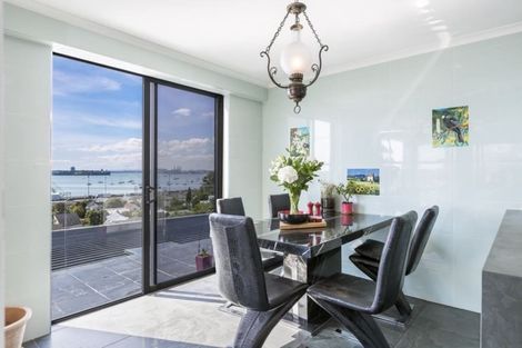 Photo of property in 1/1 Richmond Avenue, Northcote Point, Auckland, 0627