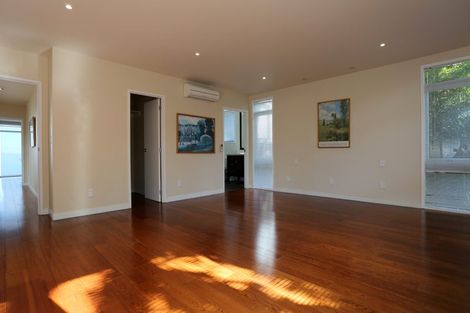 Photo of property in 77 Cliff Road, Torbay, Auckland, 0630