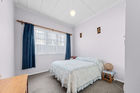 Photo of property in 20 Douglas Street, Hawera, 4610