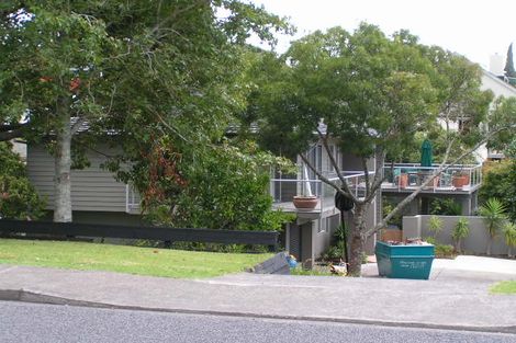 Photo of property in 14 Hauraki Road, Hauraki, Auckland, 0622