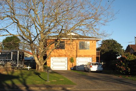 Photo of property in 32 Hadley Wood Drive, Wattle Downs, Auckland, 2103