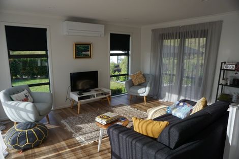 Photo of property in 7 Huntaway Close, Stoke, Nelson, 7011