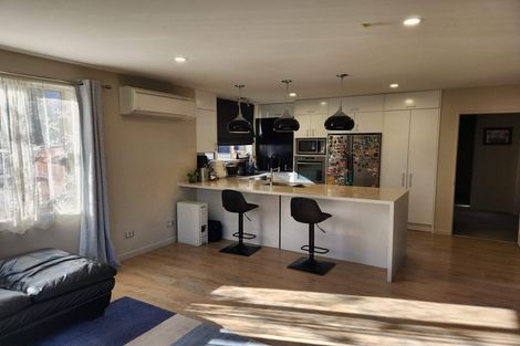 Photo of property in 135 Memorial Avenue, Burnside, Christchurch, 8053