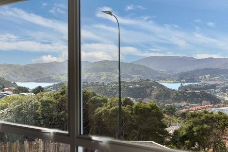 Photo of property in 3 Kopua Place, Whitby, Porirua, 5024