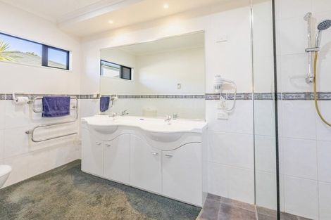 Photo of property in 8 Park Lane, Greenmeadows, Napier, 4112