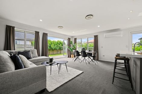 Photo of property in 21 Tosswill Road, Prebbleton, 7604