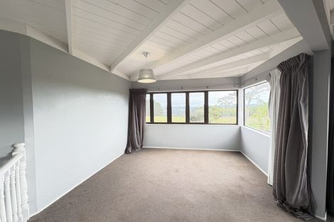 Photo of property in 412 Taupaki Road, Kumeu, 0892