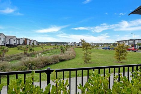 Photo of property in 22a Lumbarda Drive, Kumeu, 0810