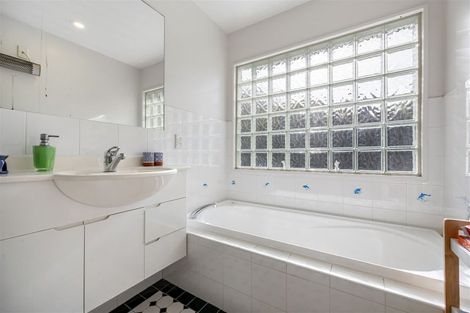 Photo of property in 165a Ashgrove Terrace, Somerfield, Christchurch, 8024