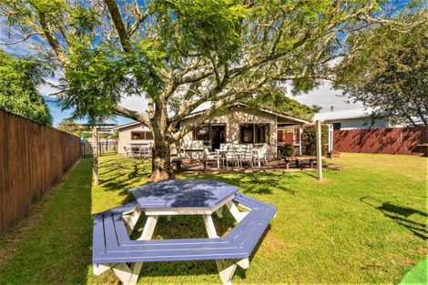 Photo of property in 13 Coronation Row, Pauanui, Hikuai, 3579