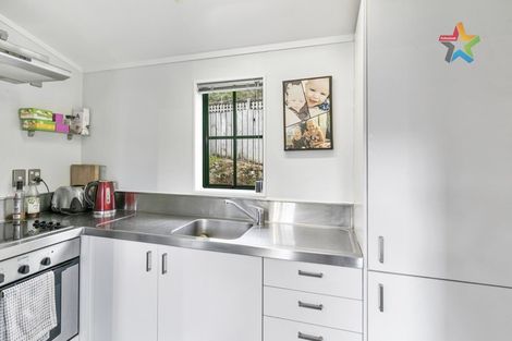 Photo of property in 2/9 Montgomery Street, Stokes Valley, Lower Hutt, 5019