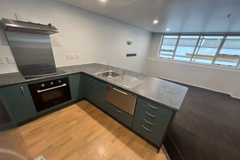 Photo of property in Stadium Garden Flats, 314/107 Thorndon Quay, Pipitea, Wellington, 6011