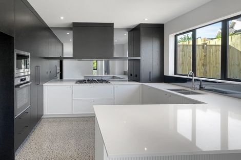 Photo of property in 7b Ballial Place, West Harbour, Auckland, 0618