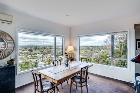 Photo of property in 14 Havelock Road, Hospital Hill, Napier, 4110