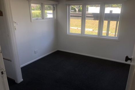 Photo of property in 2/52 College Road, Northcote, Auckland, 0627