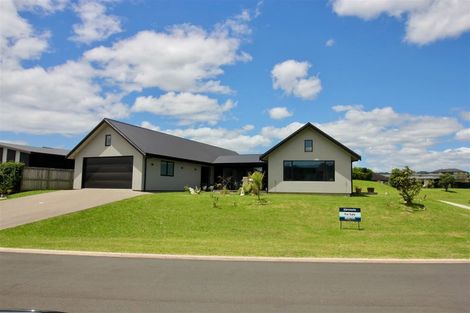 Photo of property in 70 Leeward Drive, Whitianga, 3510
