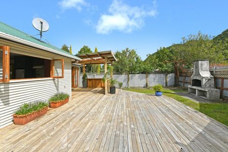 Photo of property in 30 Black Beech Street, Birchville, Upper Hutt, 5018