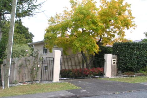 Photo of property in 27 Arrow Road, Forrest Hill, Auckland, 0620