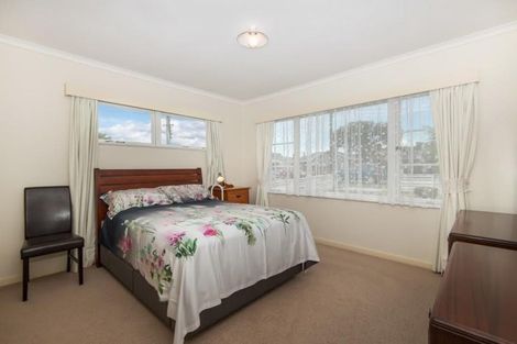 Photo of property in 2/37 Shakespeare Road, Milford, Auckland, 0620
