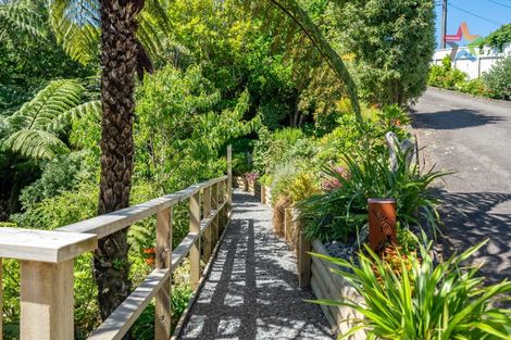 Photo of property in 14 Te Whiti Grove, Korokoro, Lower Hutt, 5012