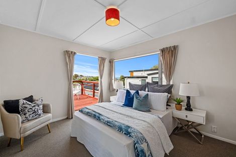 Photo of property in 1/52 Beulah Avenue, Rothesay Bay, Auckland, 0630