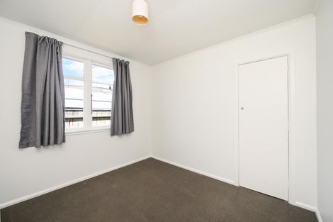 Photo of property in 12 Conway Place, Terrace End, Palmerston North, 4410