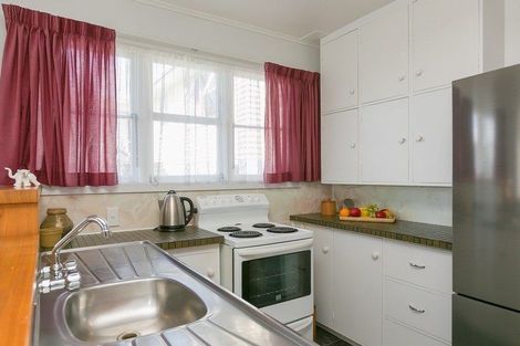 Photo of property in 71 Mould Street, Waitara, 4320