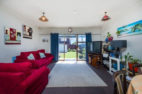 Photo of property in 5/151 Astley Avenue, New Lynn, Auckland, 0600