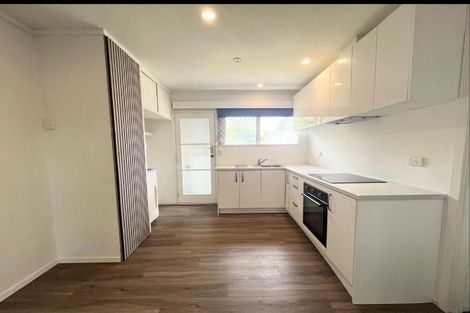 Photo of property in 3/15 Glengarry Road, Glen Eden, Auckland, 0602