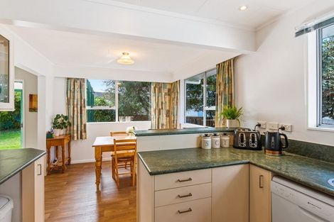 Photo of property in 37 Te Kupe Road, Paraparaumu Beach, Paraparaumu, 5032