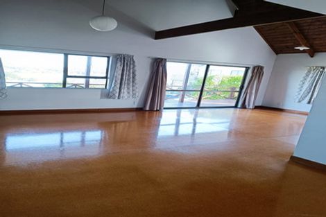 Photo of property in 22 Tindalls Bay Road, Tindalls Beach, Whangaparaoa, 0930