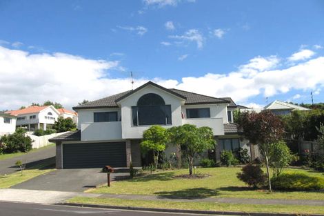 Photo of property in 7 Jacanas Place, Unsworth Heights, Auckland, 0632