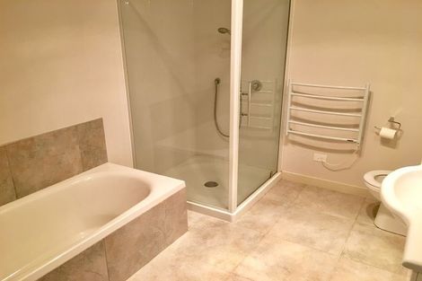 Photo of property in 1a Burford Place, Mellons Bay, Auckland, 2014