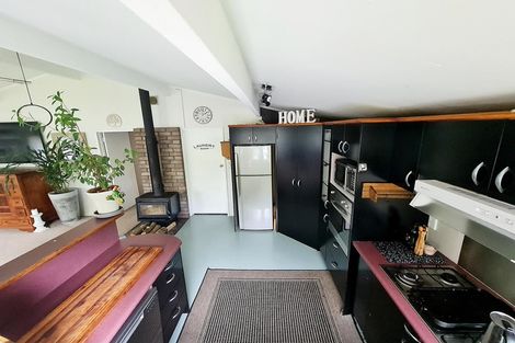 Photo of property in 2 Epping Place, Richmond Heights, Taupo, 3330