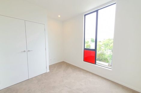 Photo of property in 3/2a Walsall Street, Avondale, Auckland, 1026
