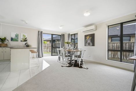 Photo of property in 20 Max Landing, Grandview Heights, Hamilton, 3200