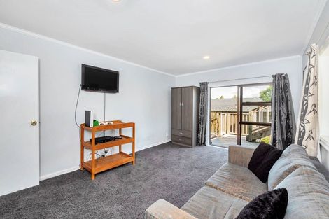 Photo of property in 45c Savoy Road, Glen Eden, Auckland, 0602