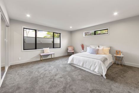 Photo of property in 30 Takahe Drive, Cashmere, Christchurch, 8022