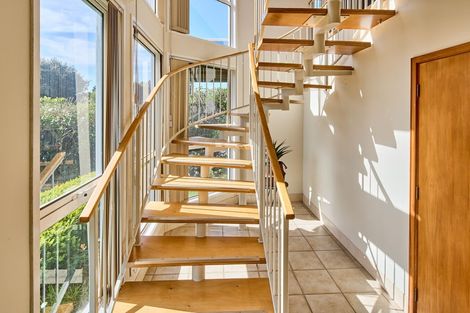 Photo of property in 18 Pukerua Beach Road, Pukerua Bay, 5026