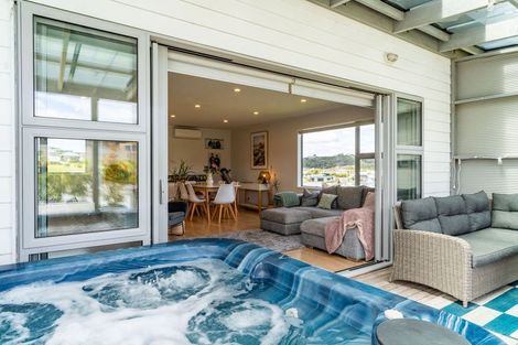 Photo of property in 14 Parklands Avenue, Mangawhai Heads, Mangawhai, 0505