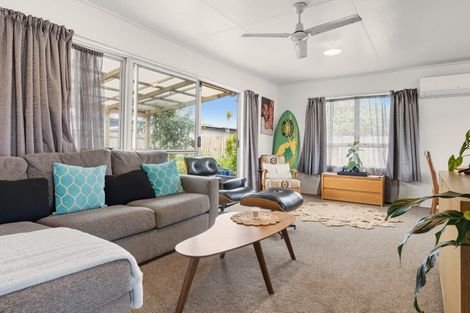 Photo of property in 1/1216 Papamoa Beach Road, Papamoa Beach, Papamoa, 3118