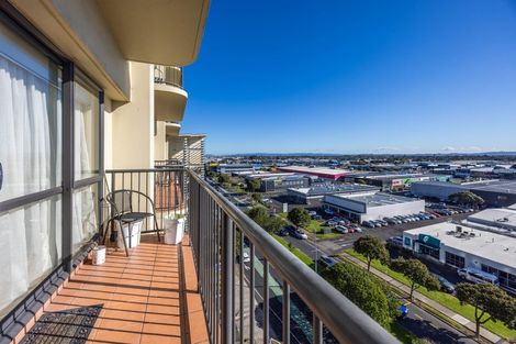 Photo of property in The Rennaissance, 7c/18 Ronwood Avenue, Manukau, Auckland, 2104