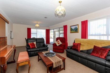 Photo of property in 2/246 Courtenay Street, Strandon, New Plymouth, 4312