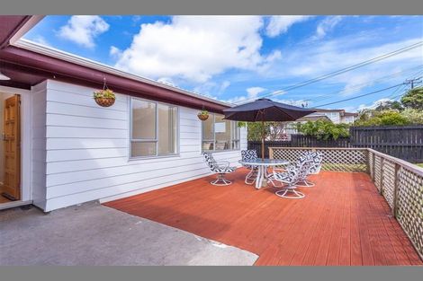 Photo of property in 51 Triangle Road, Massey, Auckland, 0614