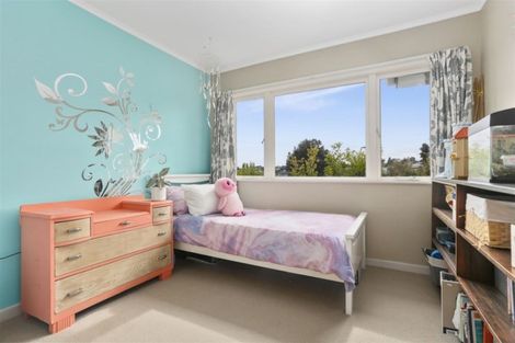 Photo of property in 31 Sunnyside Road, Sunnyvale, Auckland, 0612