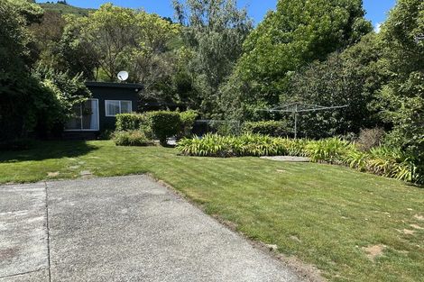 Photo of property in 128 Waikawa Road, Picton, 7220