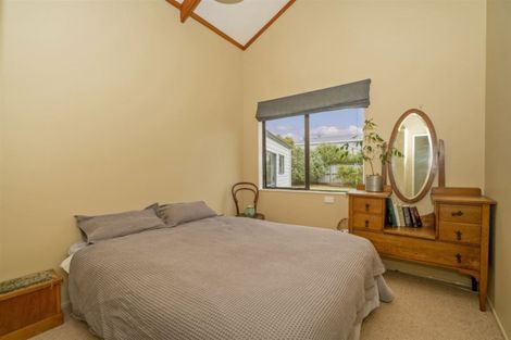 Photo of property in 10 Joan Gaskell Drive, Whitianga, 3510