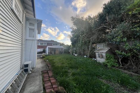 Photo of property in 30 Niccol Avenue, Narrow Neck, Auckland, 0624