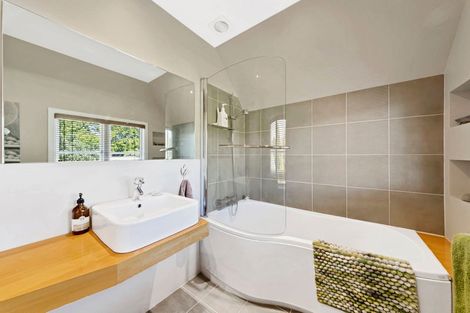 Photo of property in 36 Wades Avenue, Saint Martins, Christchurch, 8022