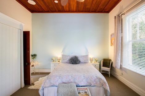 Photo of property in 1 Latham Street, Napier South, Napier, 4110